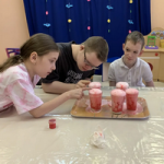 Занимательный опыт «Пенный цветной вулкан»